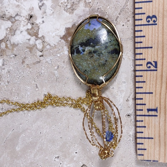 Gold Wire Wrapped Stone Pendant - Picture 6 of 6